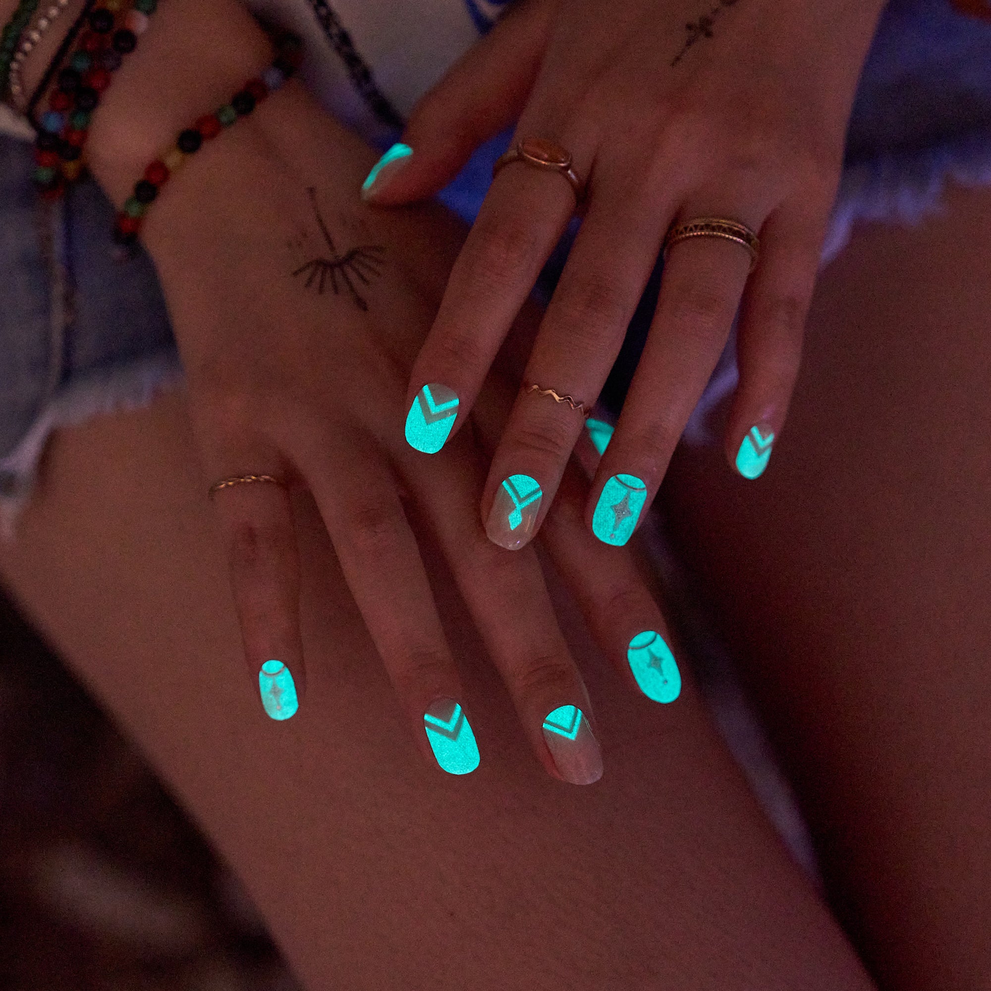 BOHEMIAN NEON GLOW