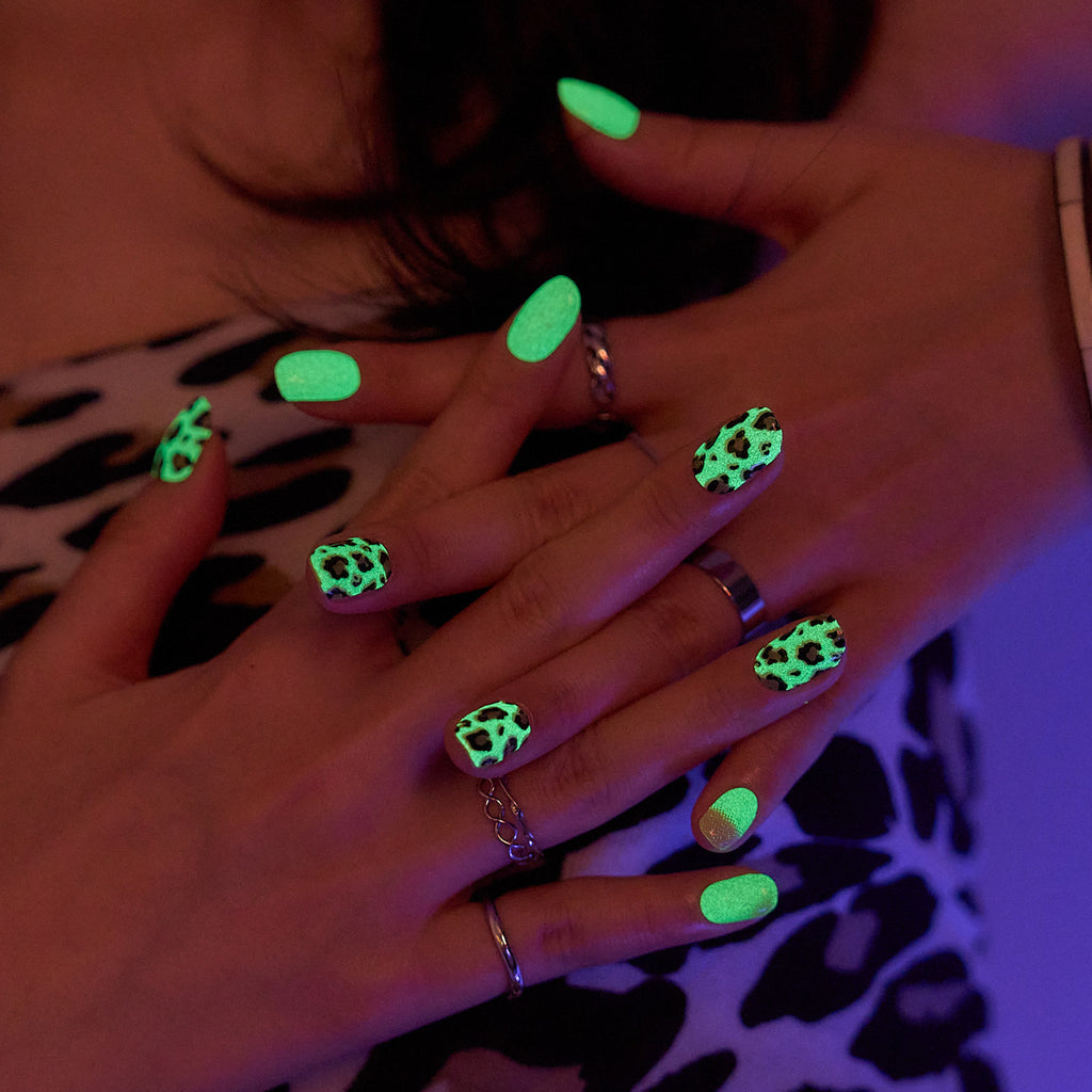 LEOPARD NEON GLOW