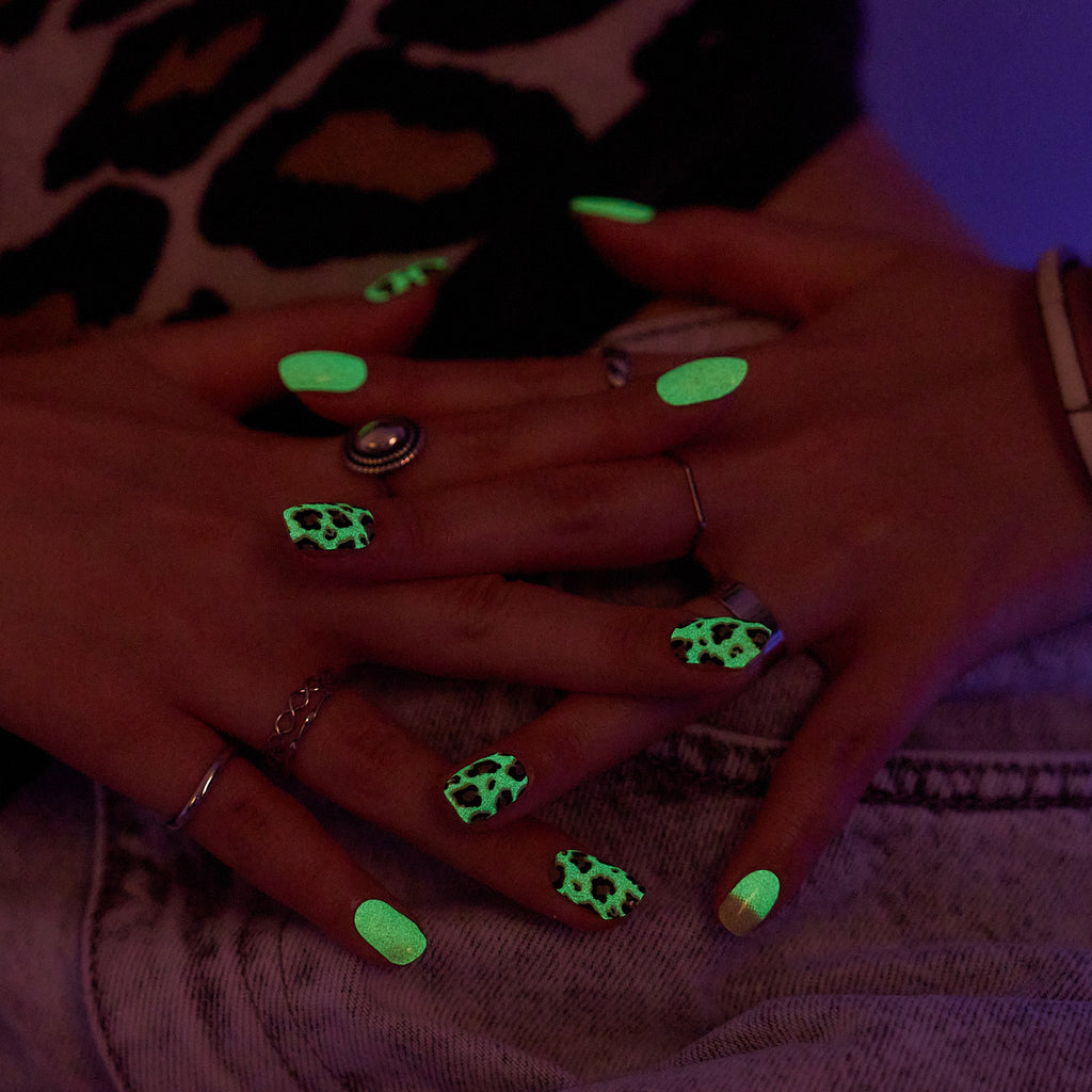 LEOPARD NEON GLOW